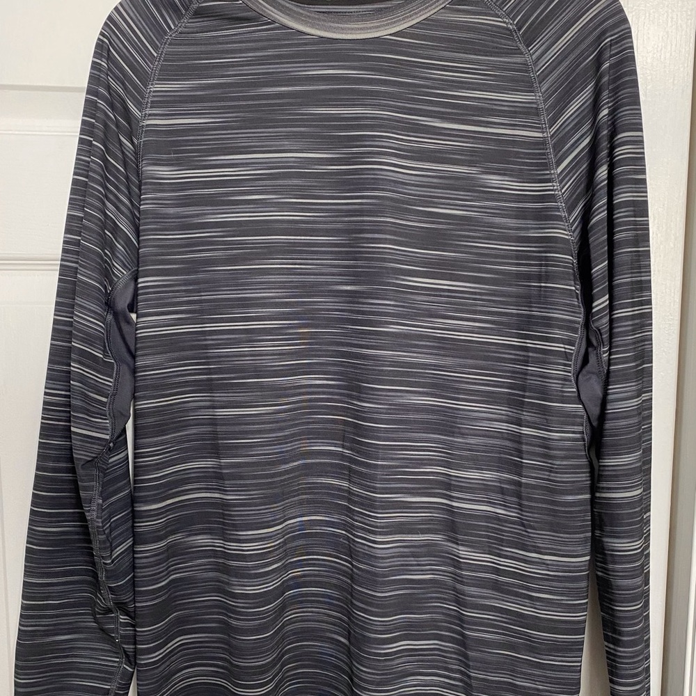 Starter Men’s Athletic Shirt Size Large Long Sleeves Crew Neck Polyester Black